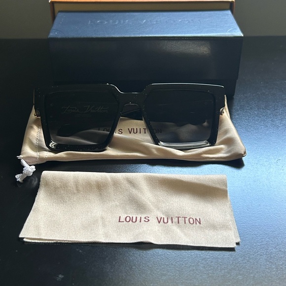 Louis Vuitton Black and Gold Sunglasses - Picture 3 of 8